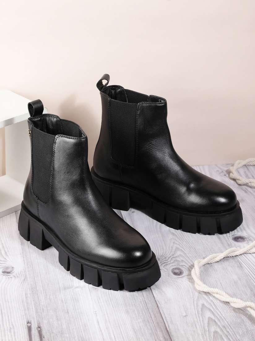 Buy Nautica Women Mid Top Chunky Heeled Chelsea Boots Boots for Women 30140311 Myntra