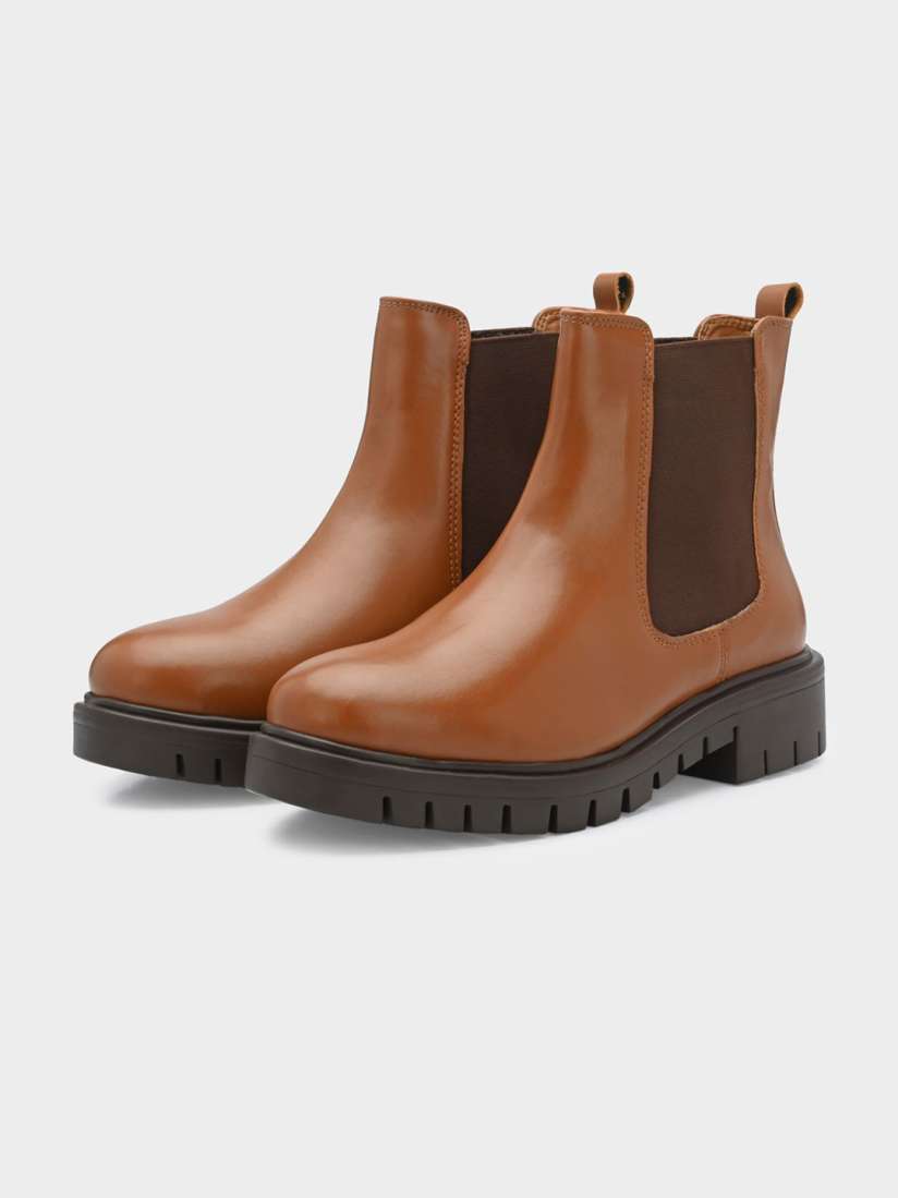 Platform heeled chelsea boots online