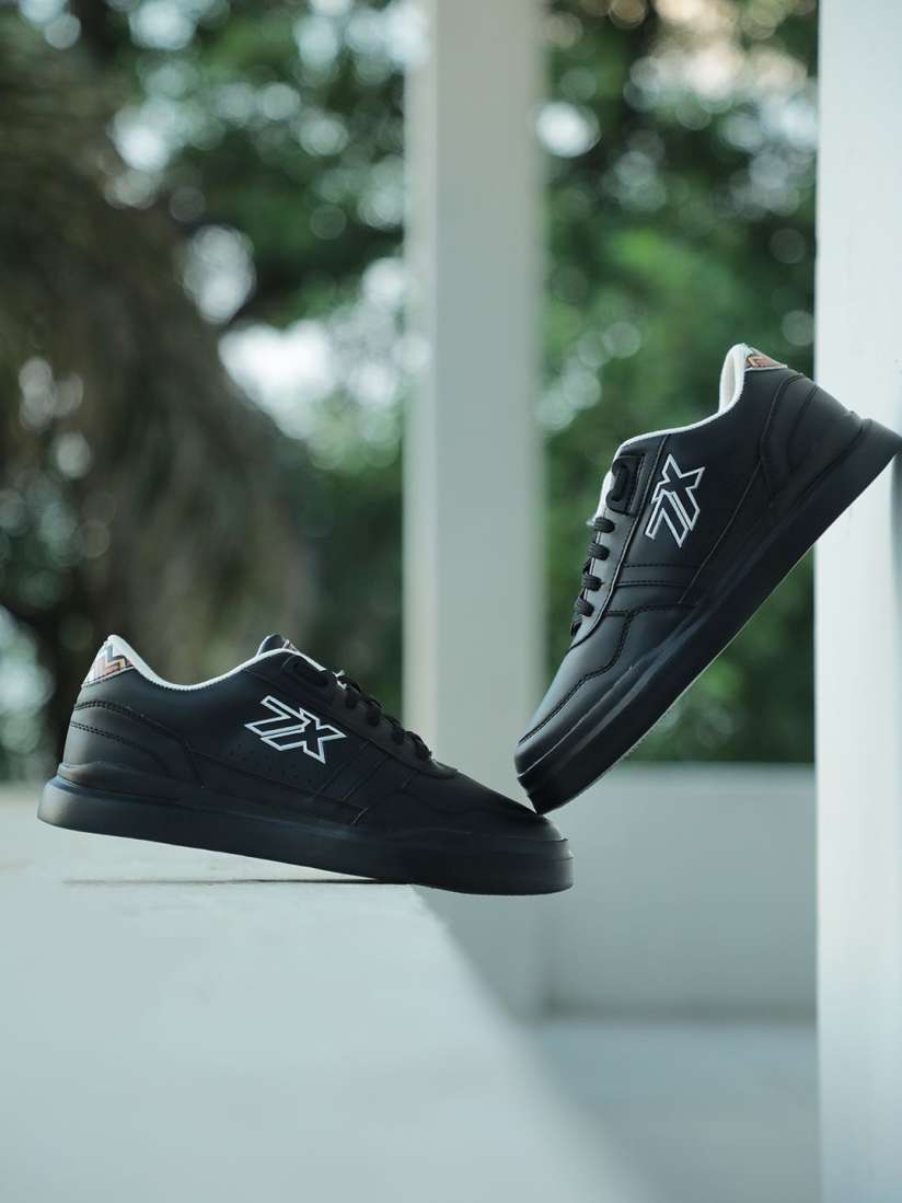 Printed casual shoes store