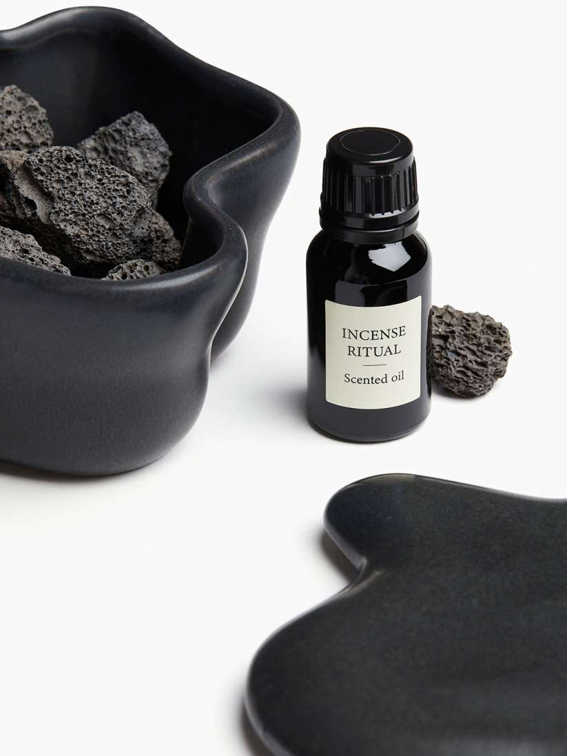 Buy H M Black Lava Stone Diffuser Aroma Oil Diffusers for Unisex 31000784 Myntra