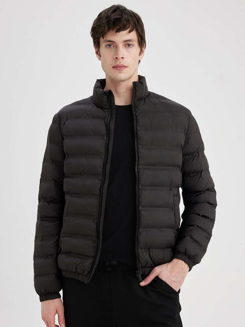 Mens cropped puffer jacket top