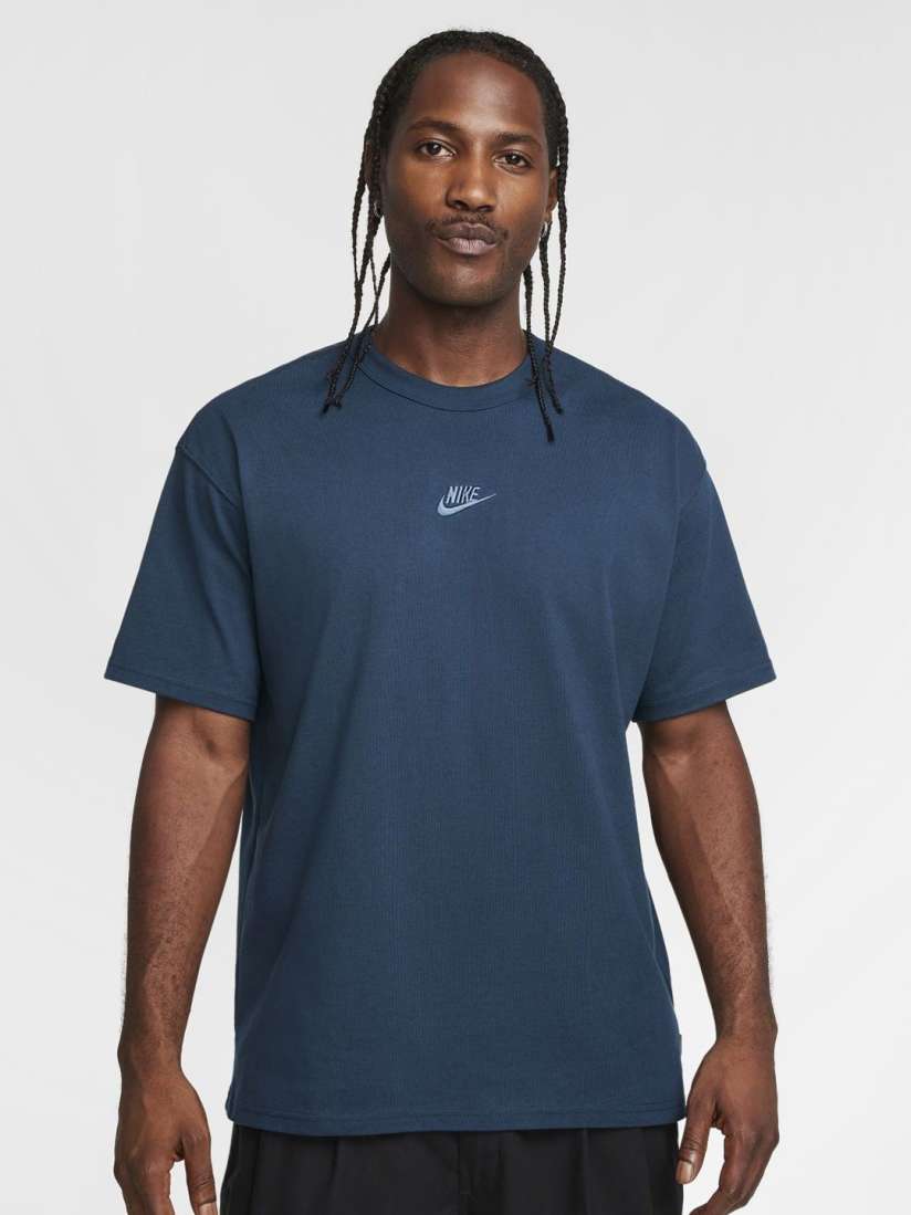 Buy Nike Sportswear Premium Essentials Men s T Shirt Tshirts for Men 31067939 Myntra
