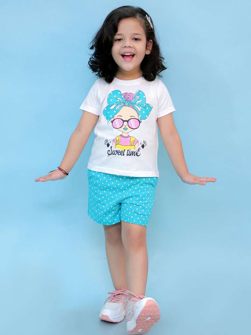 CHANDRIKA Kids-Girls Green Clothing Set