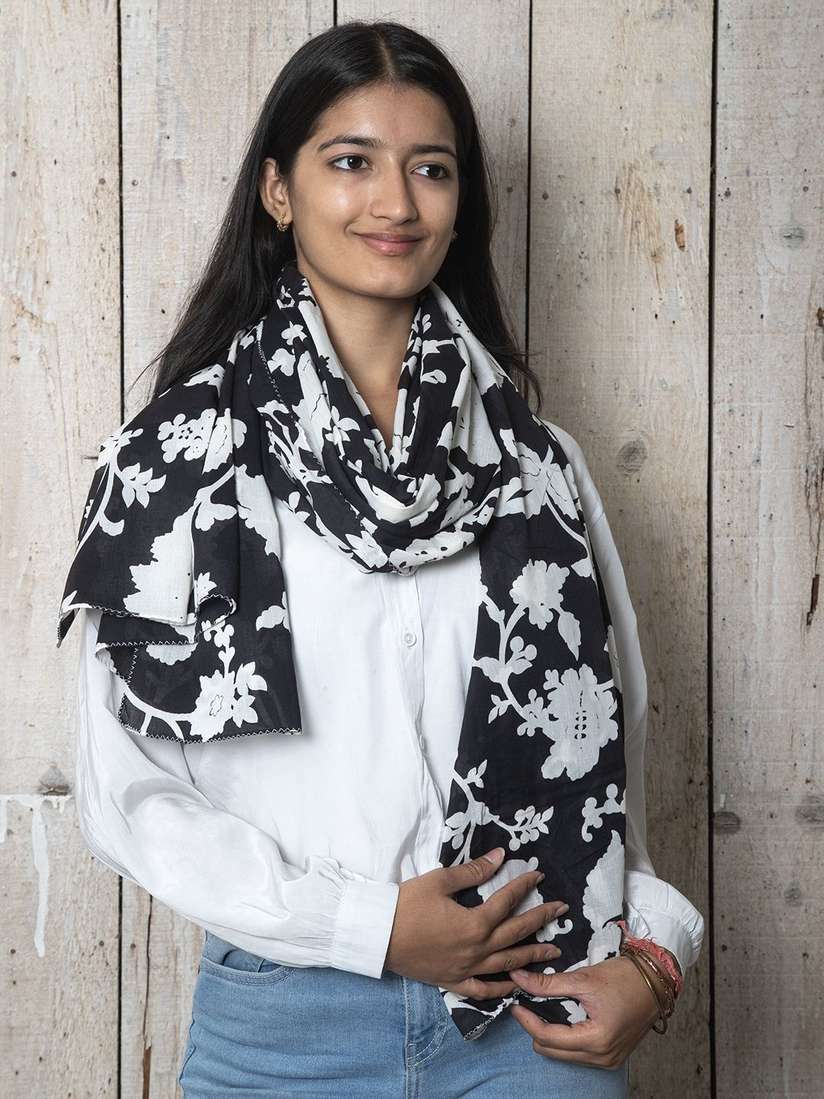 Cotton Scarf Buy Beautiful Scarves Contrast Living Women Printed