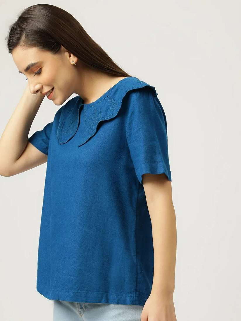 womens peter pan collar top