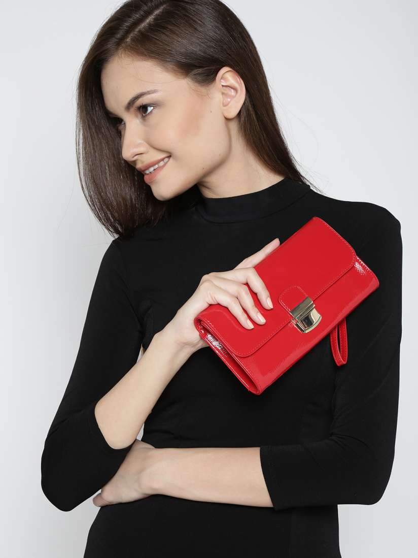 Red clutch bag dorothy perkins outlet