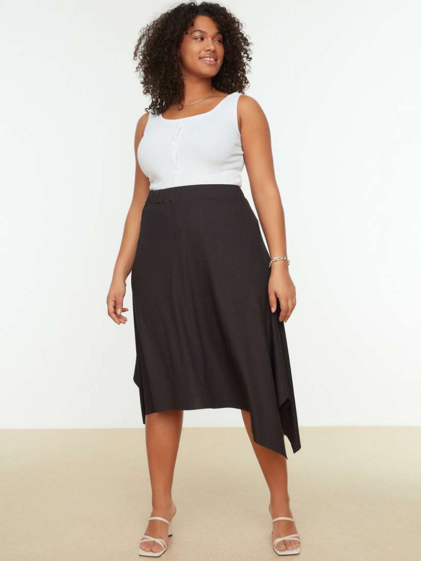 Knee length skort plus size best sale