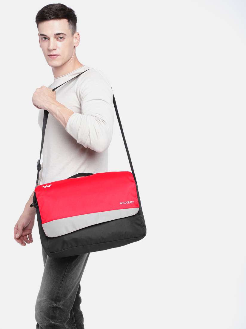 Buy Wildcraft Unisex Red Black Messenger 2 Colourblocked Messenger Bag Messenger Bag for Unisex 20381778 Myntra