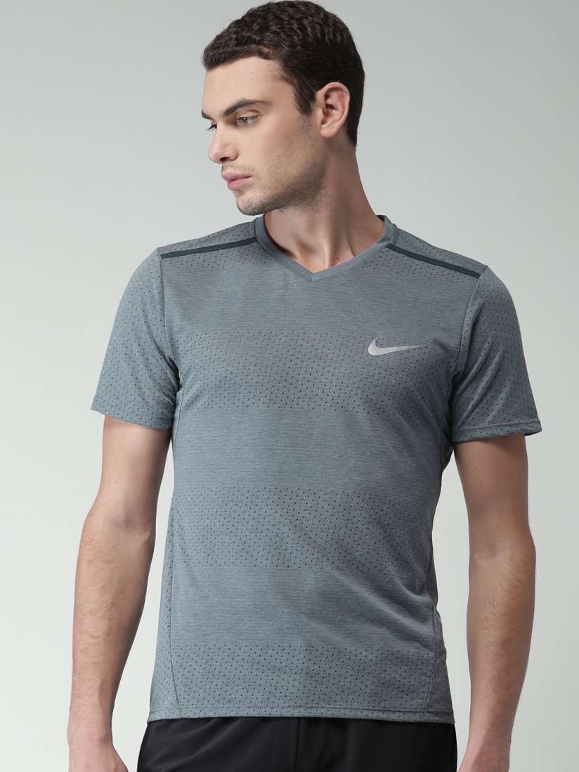 Buy Nike Men Grey Melange AS M NK BRTHE TOP SS TAILWIND Running T shirt Tshirts for Men 2041964 Myntra