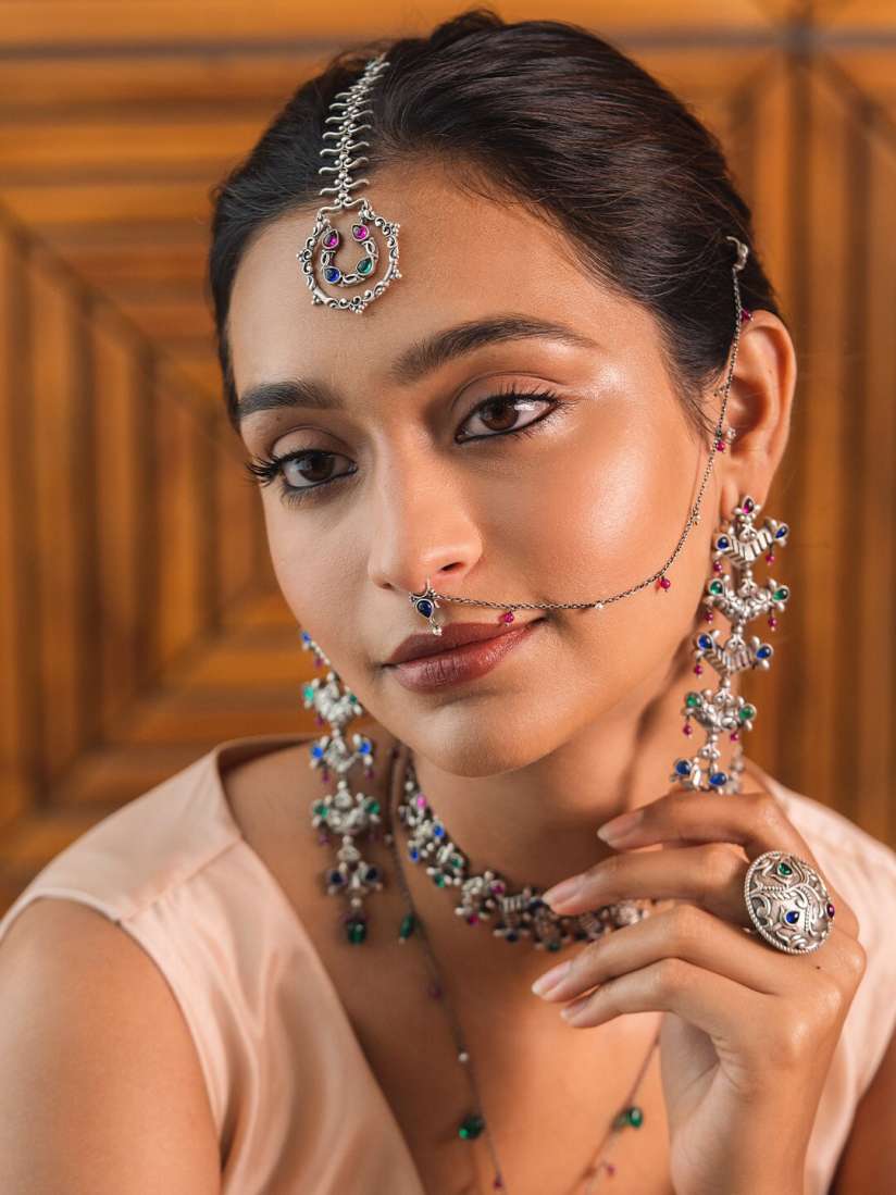 Maang tikka caratlane deals