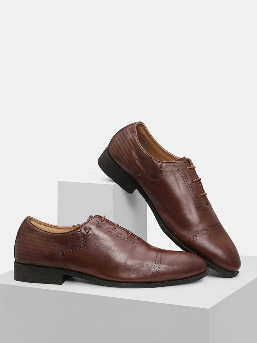 Blackberrys formal shoes top