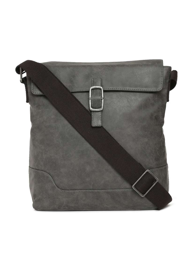Baggit men's sling bag online