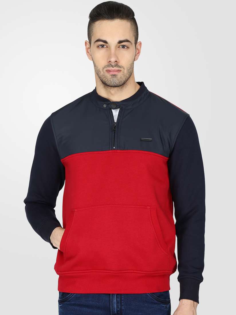 T base sweatshirt top