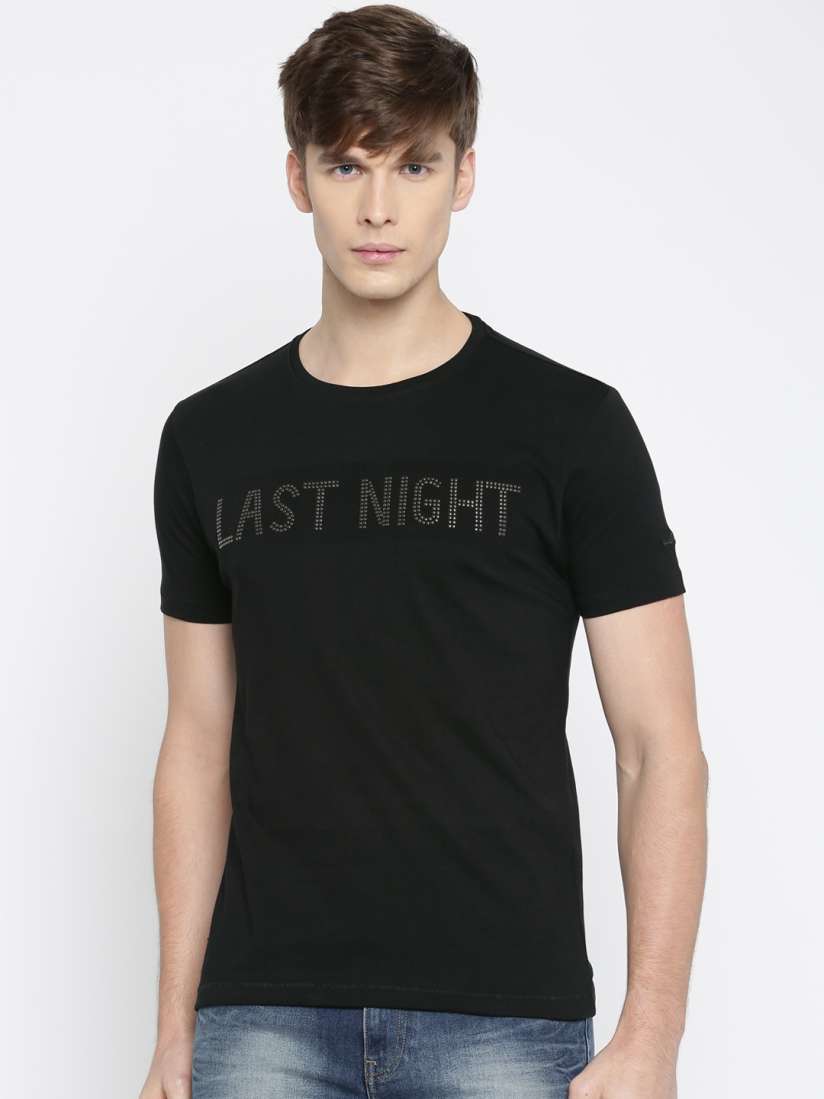 Black t shirt myntra discount