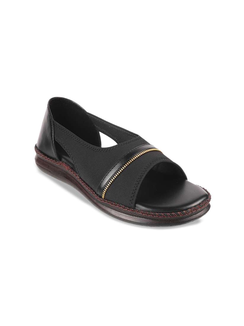 Black peep toe flats 2025