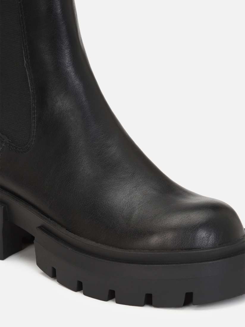 Buy FOREVER 21 Women Black Solid Chelsea Boots Boots for Women 20714658 Myntra