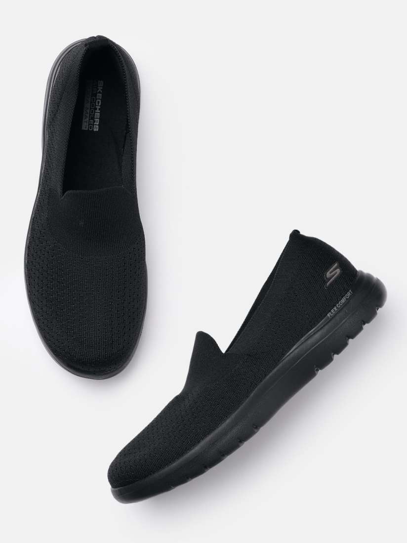 Skechers cut shoe hot sale