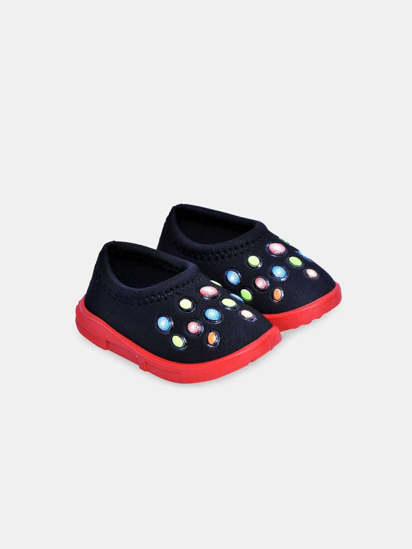 Buy Hopscotch Unisex Kids Red Printed Slip On Sneakers Casual Shoes for Unisex Kids 20894880 Myntra