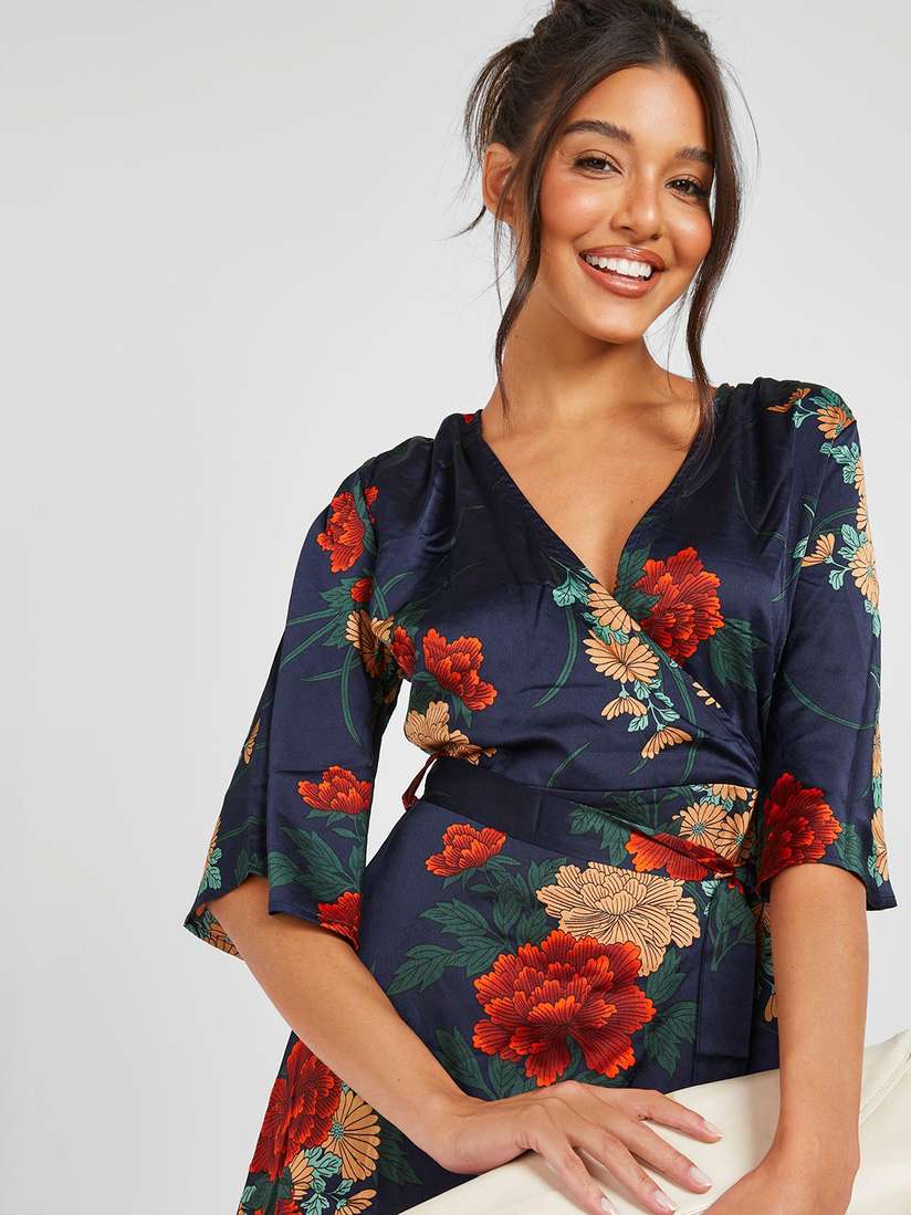 Buy Boohoo Navy Blue \u0026 Red Floral Dress - Dresses for Women 20895142 |  Myntra