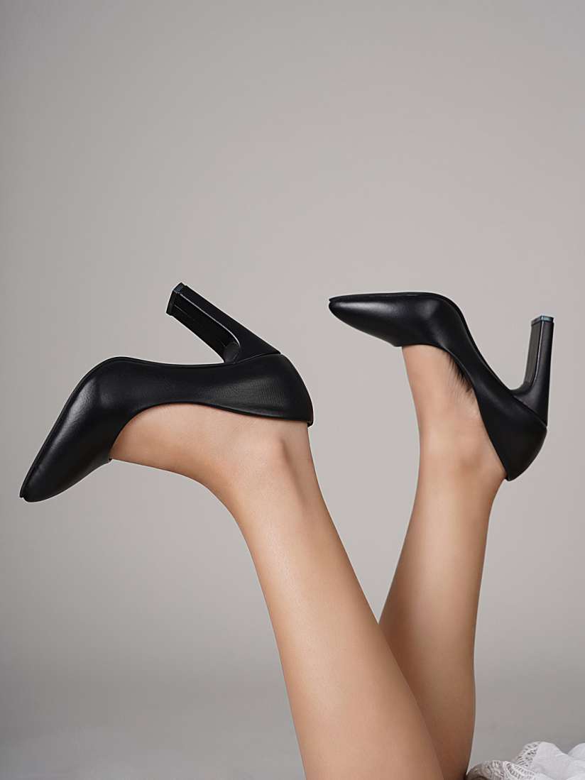 Dressberry black heels online