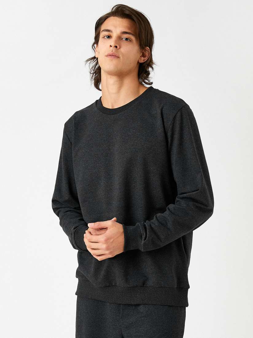 Sweatshirt for men on myntra new arrivals