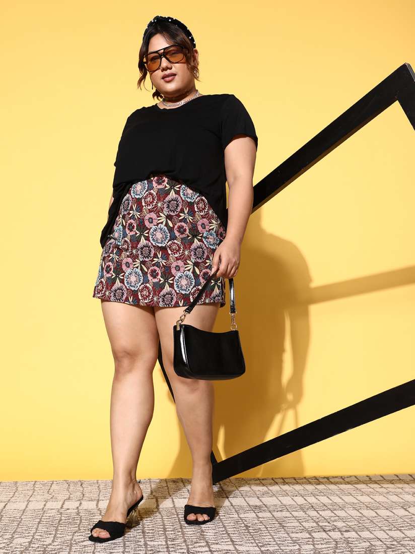 Buy Berrylush Curve Women Plus Size Floral Woven Design Straight Mini Skirt Skirts for Women 20911192 Myntra