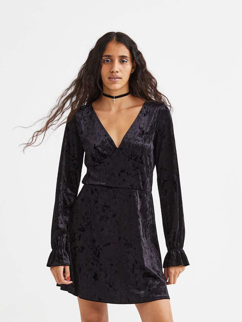 Buy H M Black Crushed Velour Dress Dresses for Women 20982062 Myntra