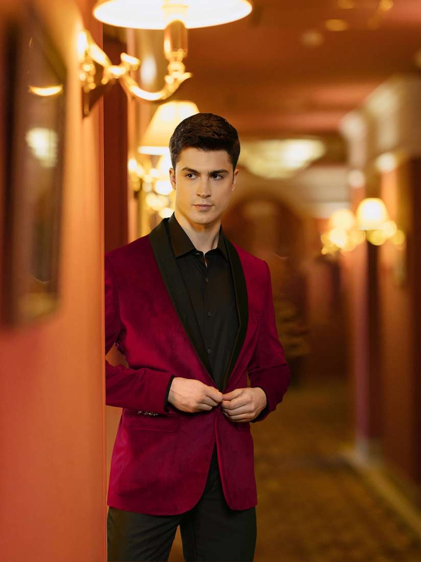 Red blazer with shoulder pads on sale