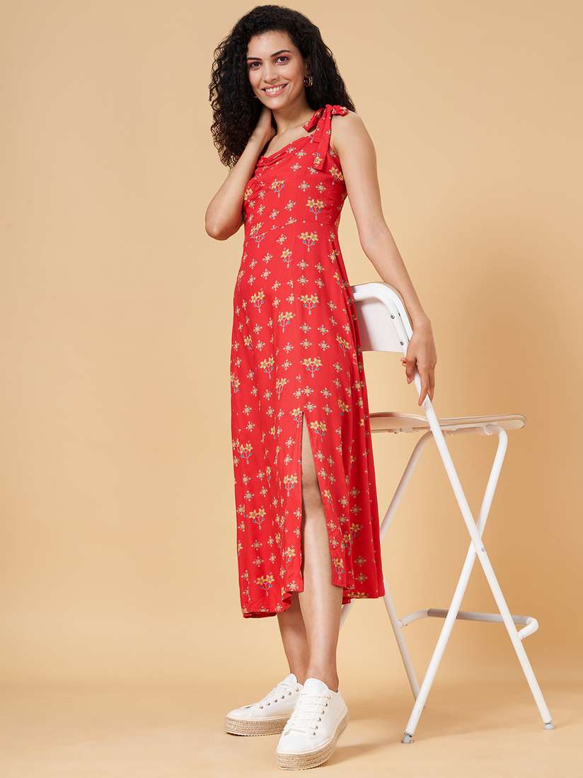 Pantaloons Long Dress Maroon Solid Full Length Party Women Flared