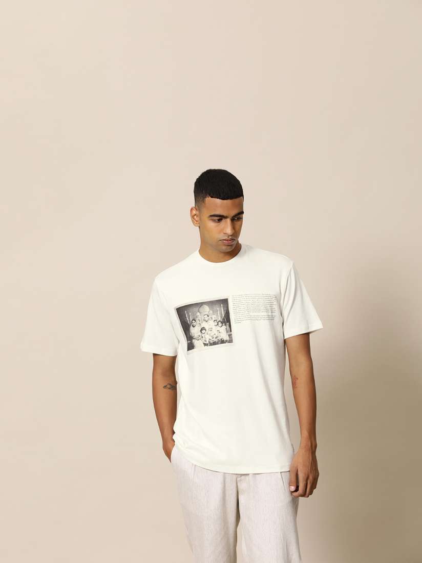 Buy Mr Bowerbird Taj Mahal Family Printed Pure Cotton T shirt Tshirts for Men 21128804 Myntra