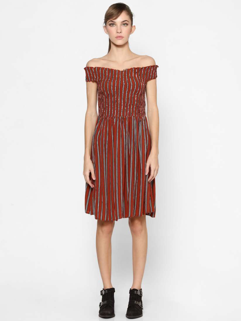 Off shoulder dress myntra clearance