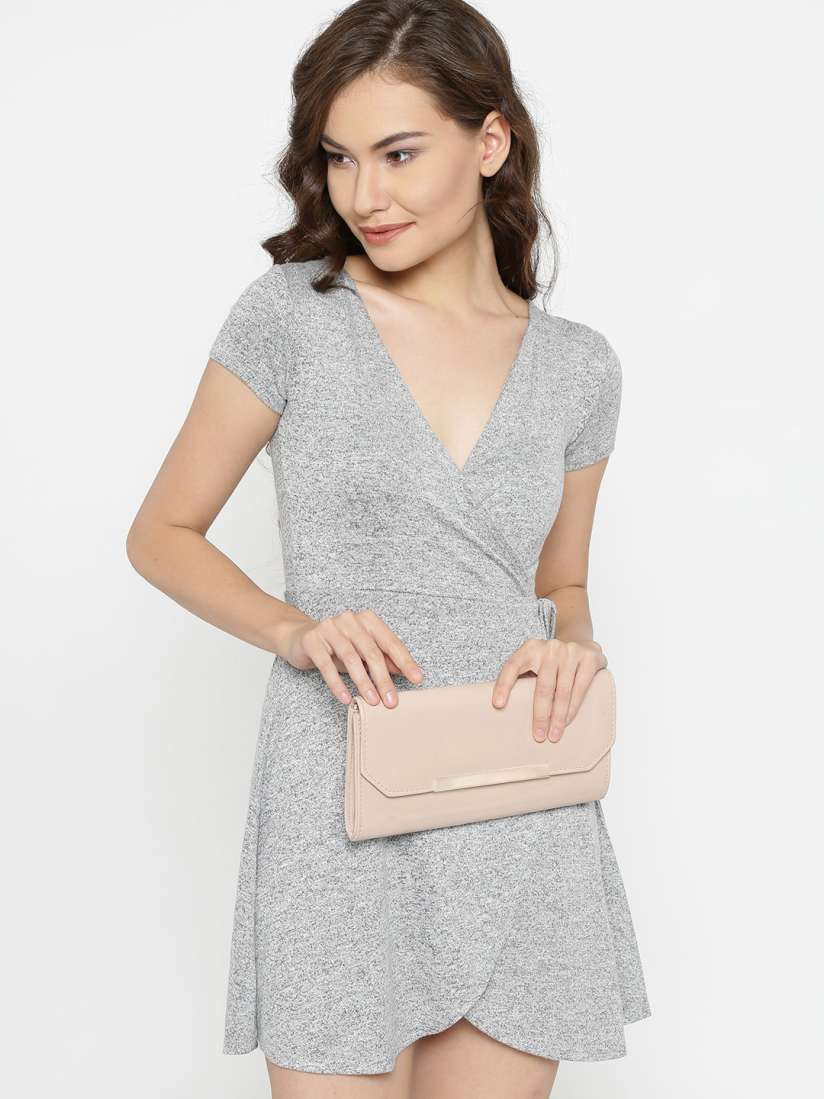 Aldo nude clutch deals