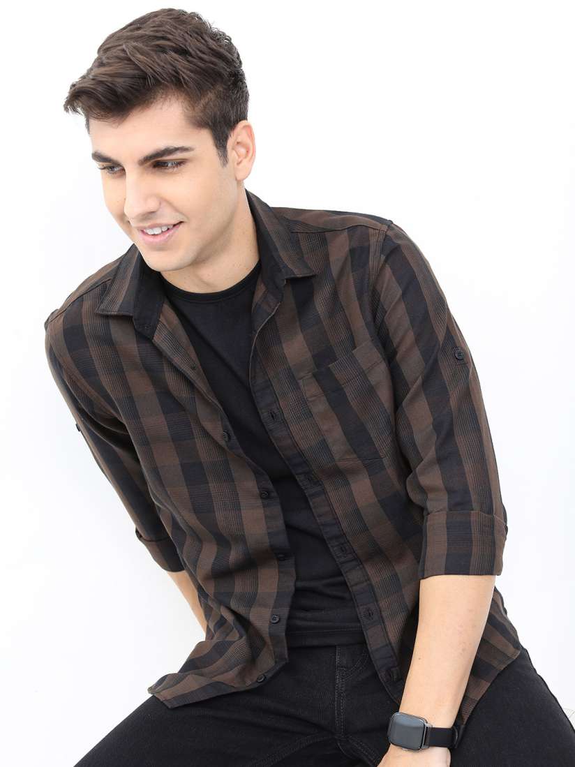 Buy HIGHLANDER Men Slim Fit Checked Spread Collar Casual Shirt Shirts for Men 21239652 Myntra