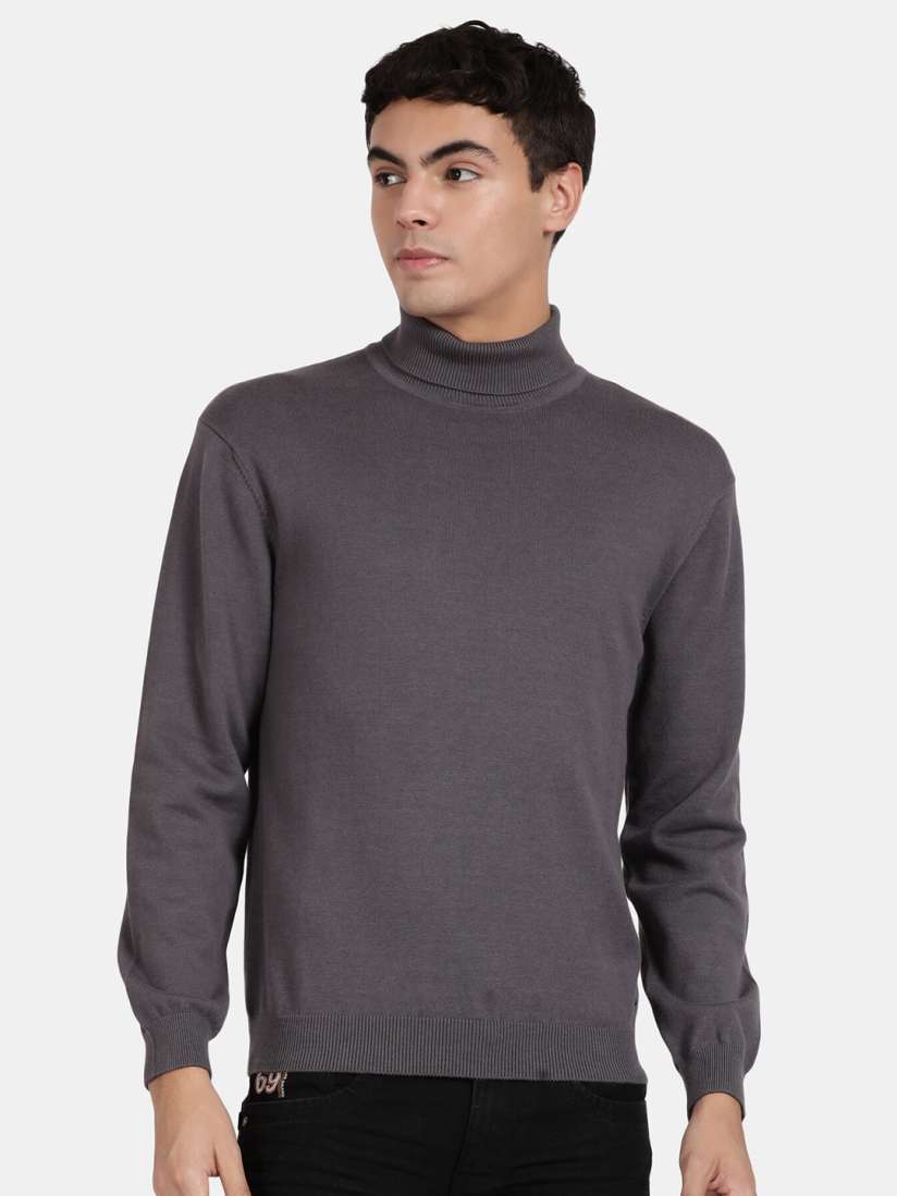 T base sweaters top