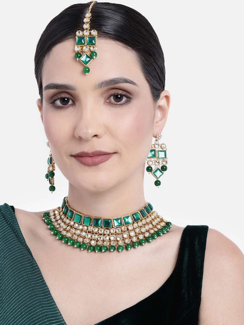 Buy Peora Gold Plated Kundan Jewellery Set Jewellery Set for Women 21309018 Myntra