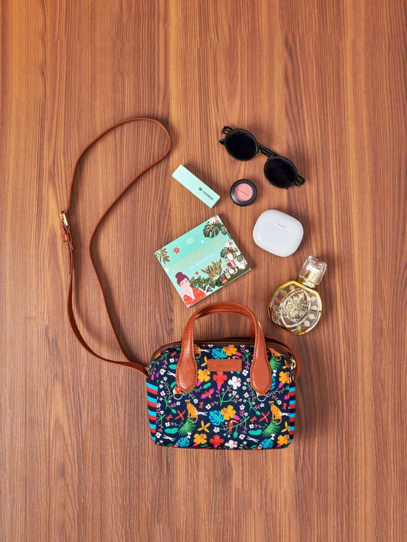 Buy Chumbak Floral Printed PU Swagger Sling Bag Handbags for Women 21332368 Myntra