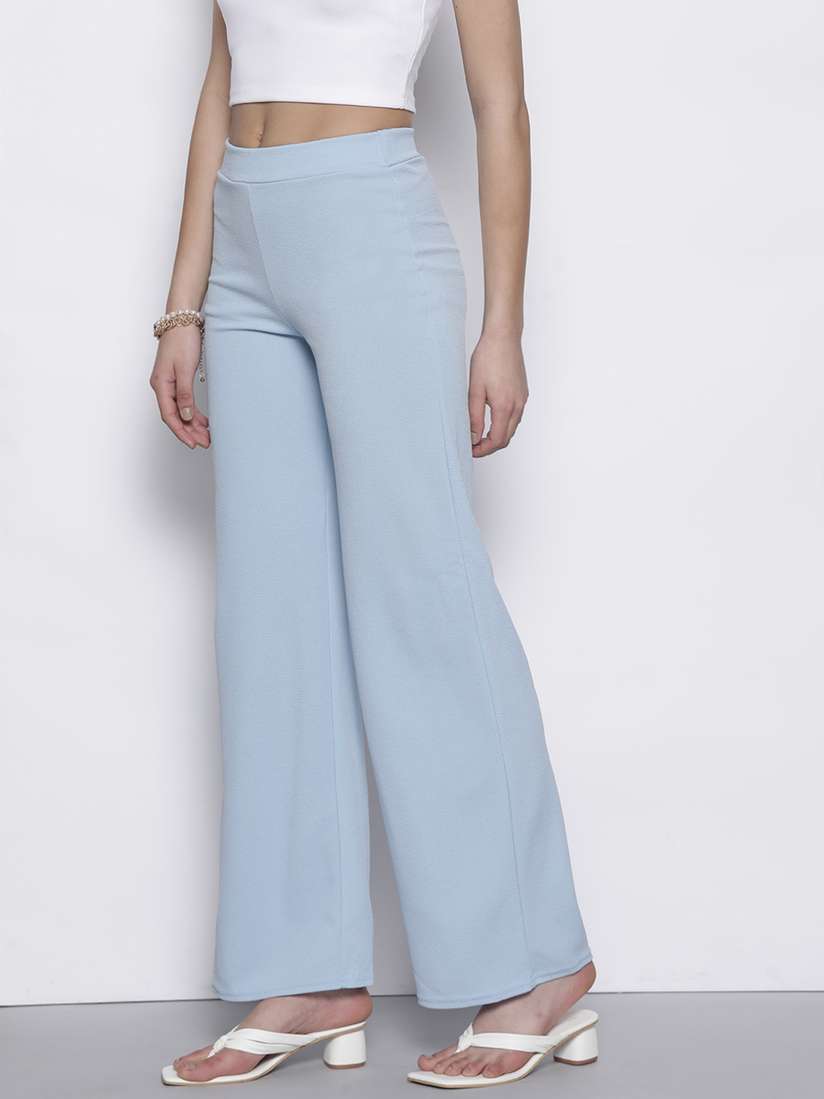 Buy Boohoo Women Textured Basics High Waisted Crepe Wide Leg Trousers -  Trousers for Women 21359498 | Myntra