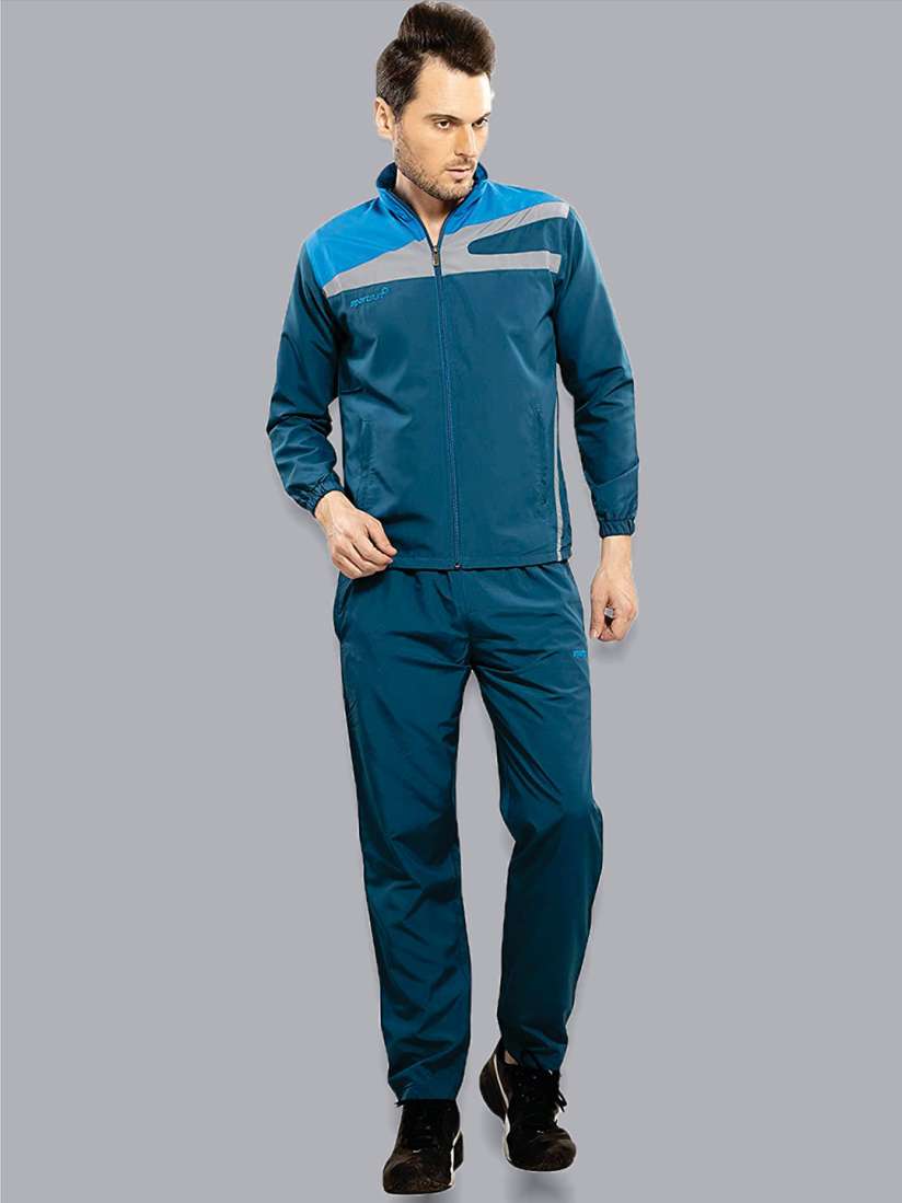 Nike tracksuit myntra deals