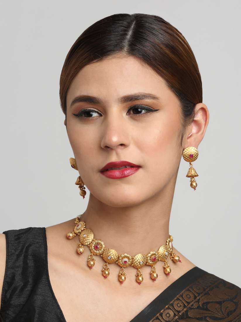 Buy YouBella Gold Plated Stone Studded Textured Alloy Jewellery Set Jewellery Set for Women 21397284 Myntra