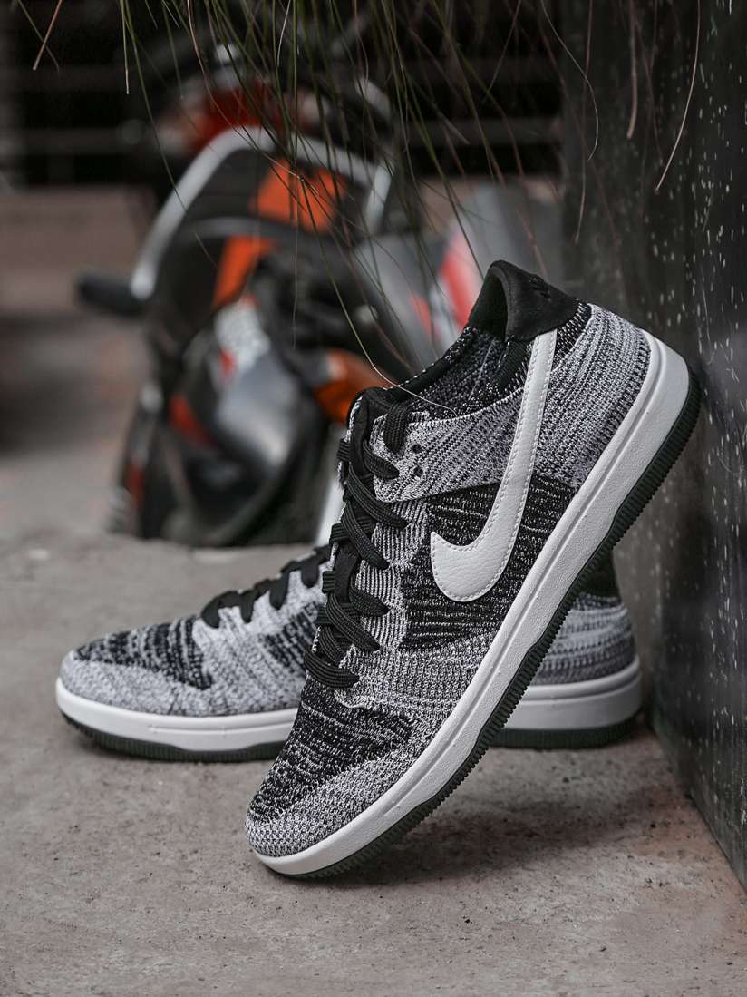 Nike dunk flyknit white new arrivals