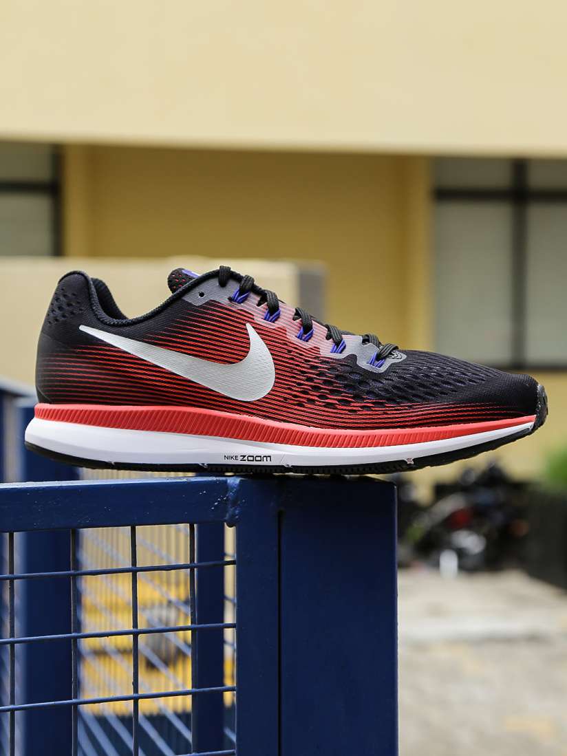 Nike men's air zoom pegasus 34 running shoes top