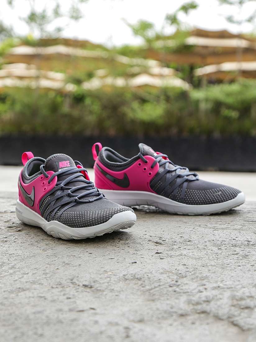 Nike free tr 7 pink cheap