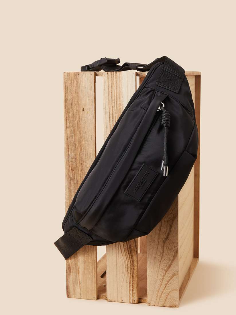 Bum bag myntra new arrivals