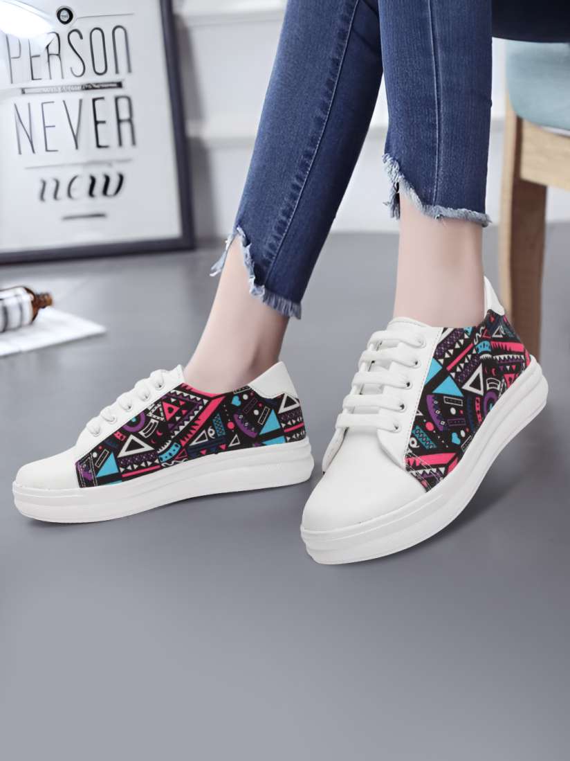 Long walk sneakers 2025
