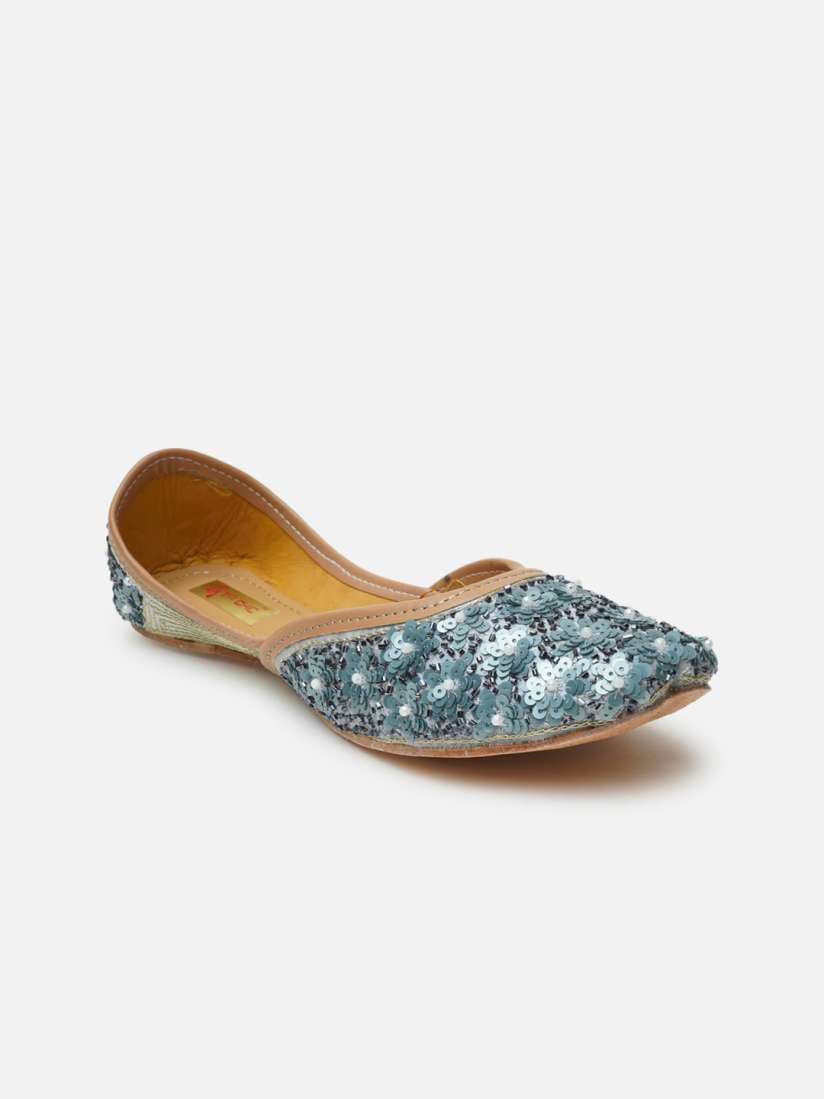 Buy Ta Chic Women Embellished Ethnic Mojaris Flats for Women 21642978 Myntra