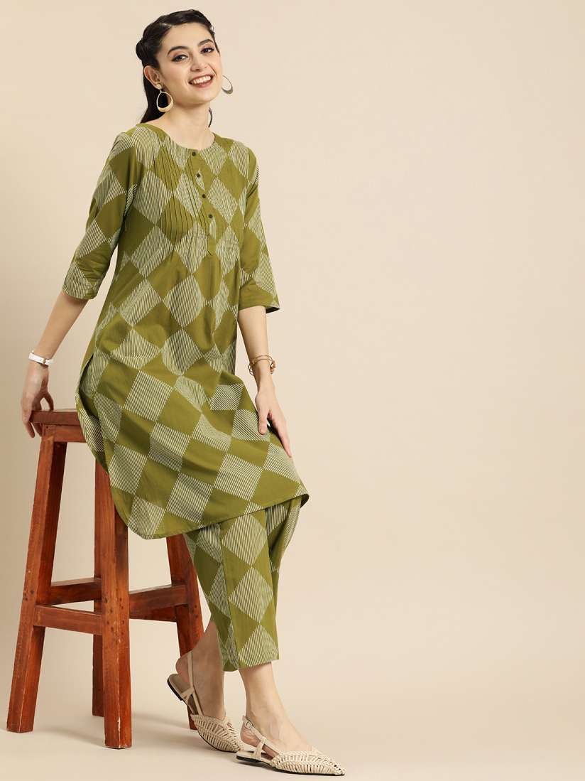 Ladies kurta in myntra store