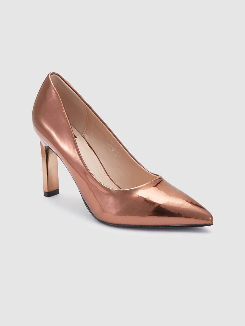 Pointed sole heels hotsell