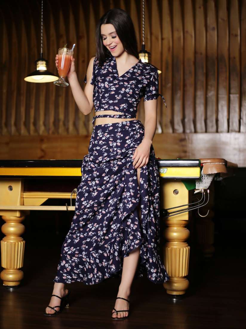 Floral skirts online myntra top