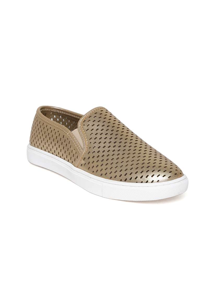 Steve madden gold slip ons discount