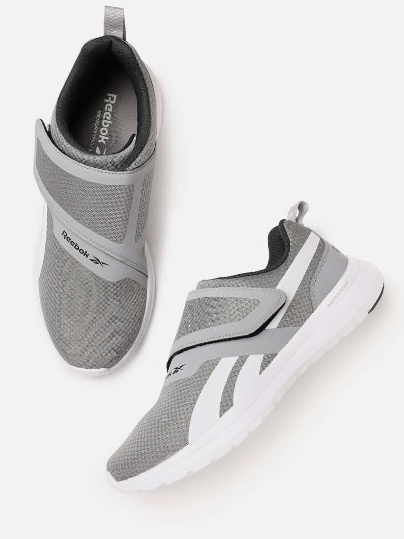 Myntra reebok sports shoes deals